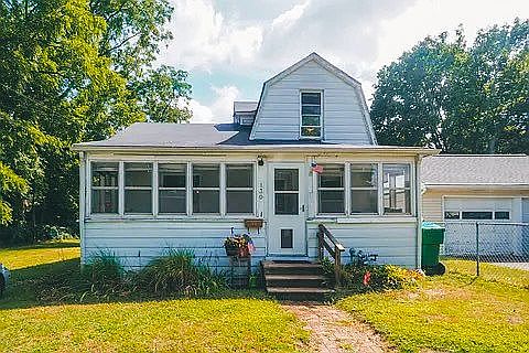1st image of 130 Sharon Ave