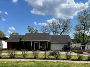 403 W Central Ave, Bentonville, AR 72712