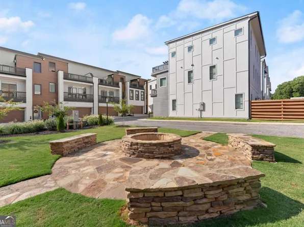 322 Clarendon Ct, Gainesville, GA 30501