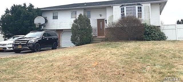 2nd image of 461 Pulaski Rd