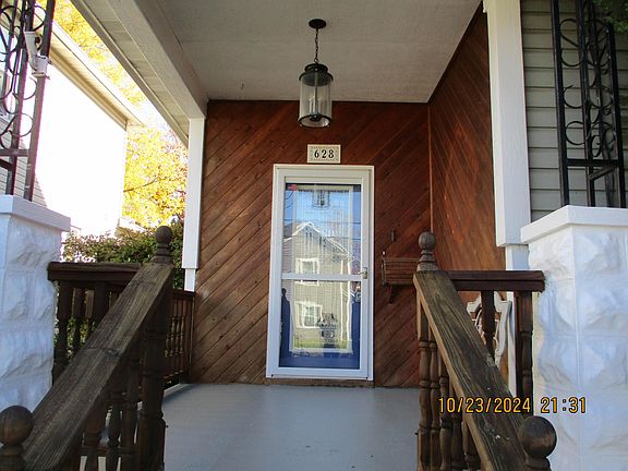 3rd image of 628 Cleveland Ave
