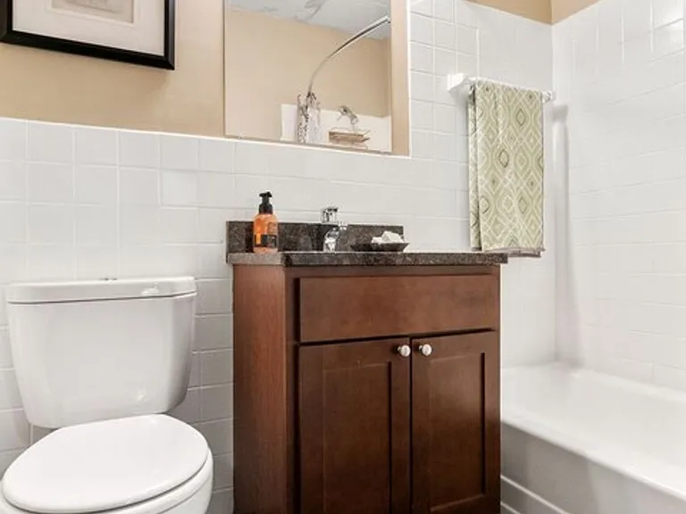 Granite City Apartments — Photo 19