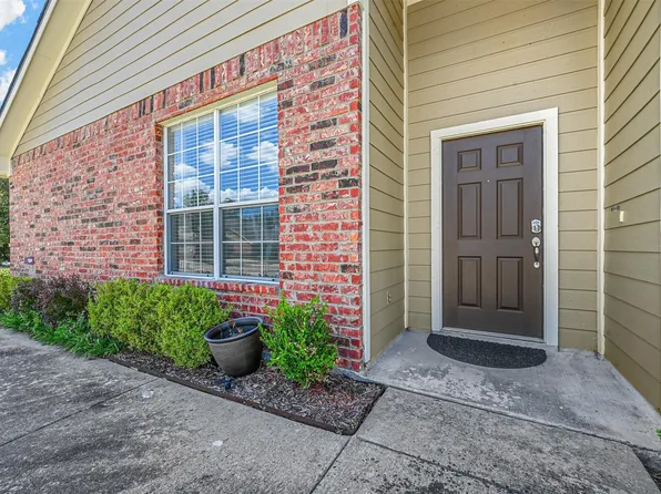 9825 Spire Ln, Plano, TX 75025