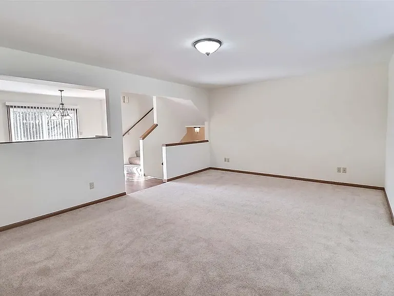 2314 Alan Dr — Photo 6