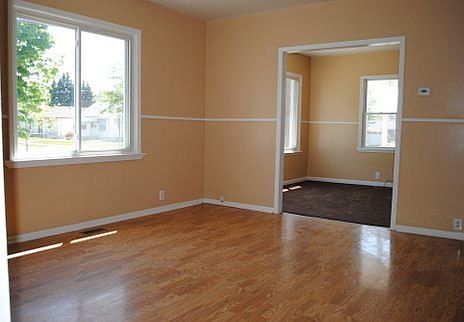 5th image of 1615 Cora St