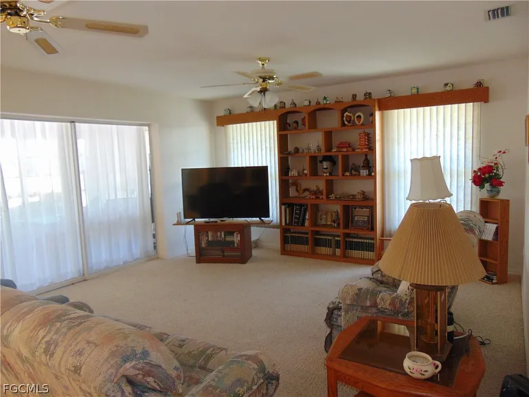 1092 Riverbend Dr — Photo 28