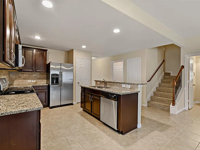 3308 Southern Grove Ln — Photo 10