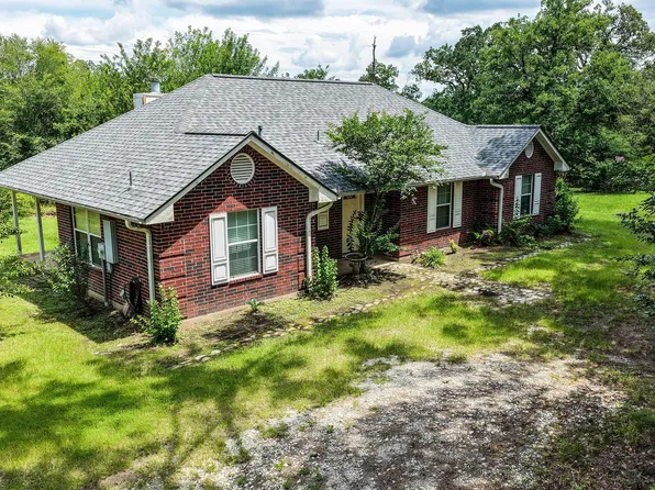 691 Bishop Rd, Huntsville, TX 77320