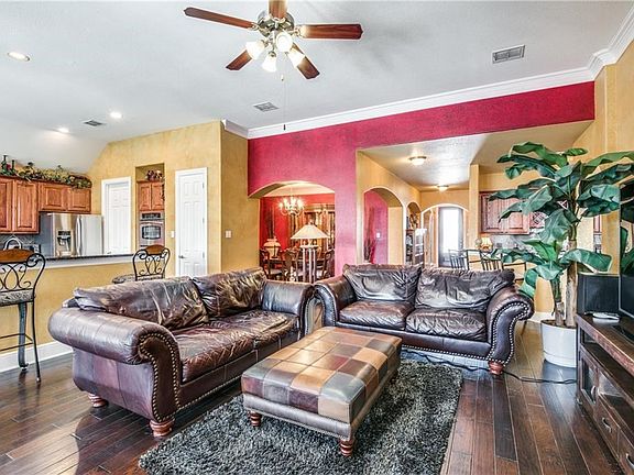 3rd image of 2640 Glen Haven Ct