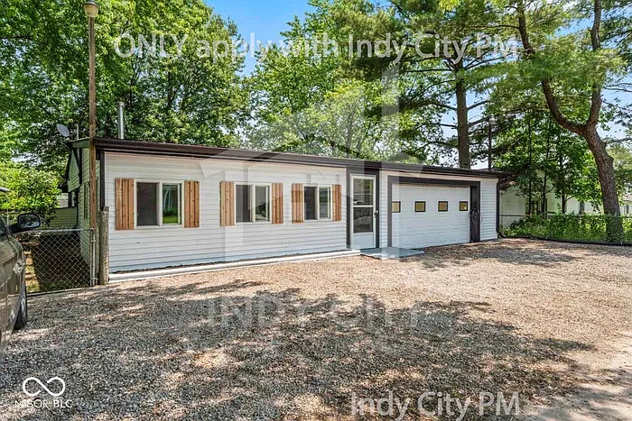 3 bed, 1.0 bath, 1772 sqft, $2,265 — Photo 1