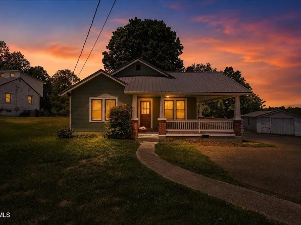 2736 W Walnut St, Johnson City, TN 37604