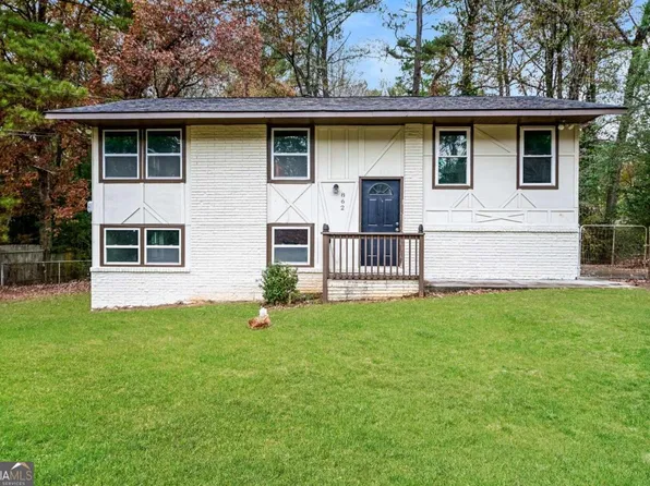 862 Brian Ln, Forest Park, GA 30297