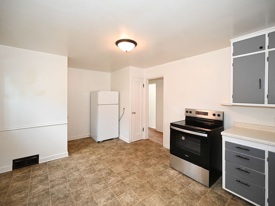 Kitching/Dining Area