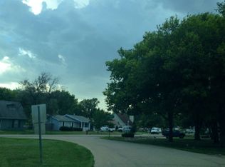 3313 Valleydale Dr, Manhattan, KS 66502