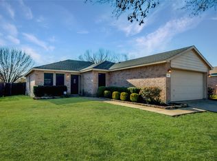 214 Centenary Dr, Forney, TX 75126