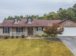 168 Covenant Cir, Lenoir City, TN 37772
