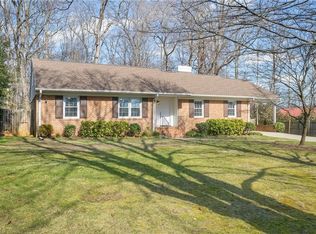 5500 Guida Dr, Greensboro, NC 27410