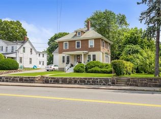 712 Main St, Wakefield, MA 01880