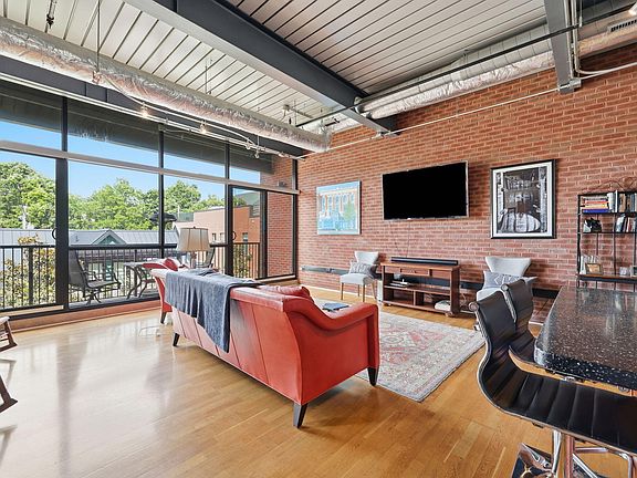 2nd image of 515 W Main St #412