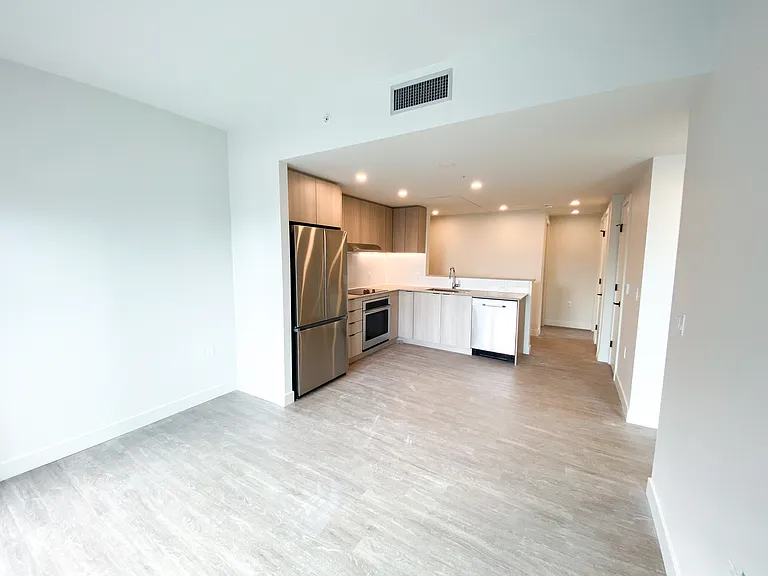 9873 King George Blvd — Photo 105