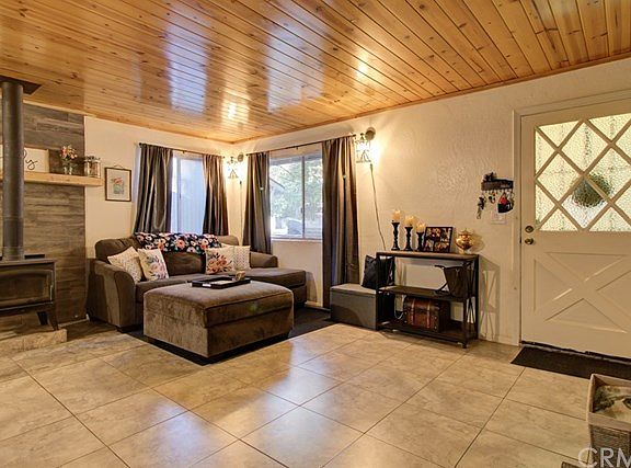2nd image of 884 Fern Dr