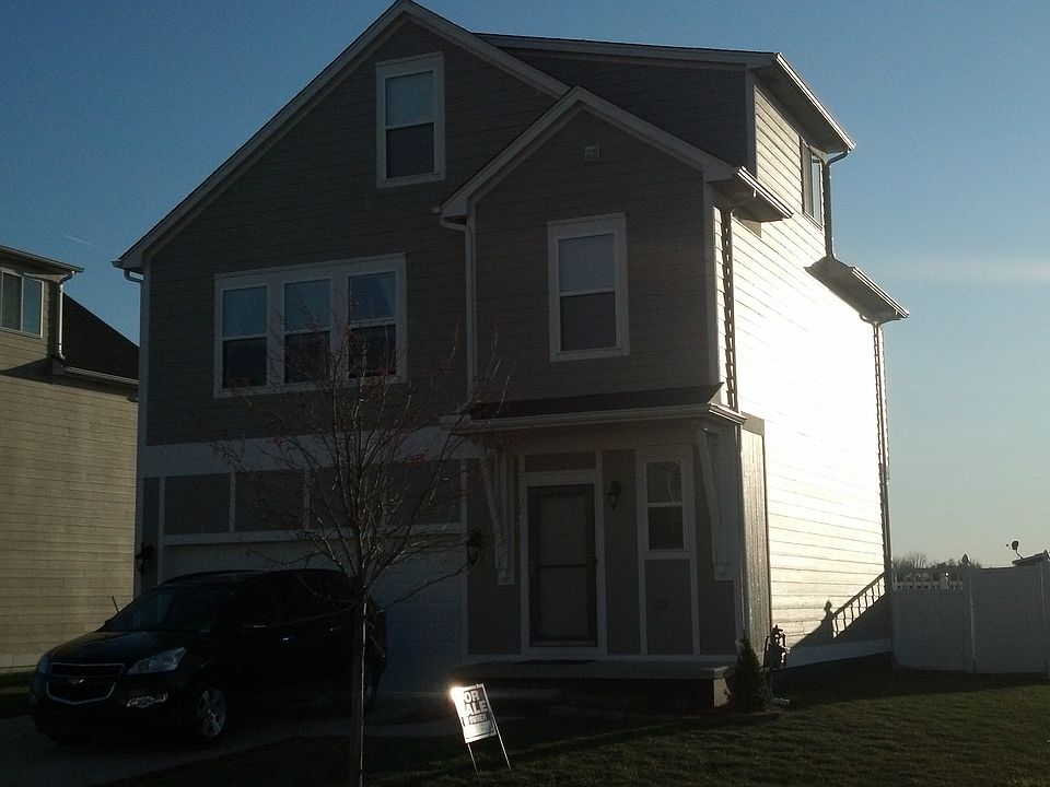 2nd image of 50473 Theodore Ln