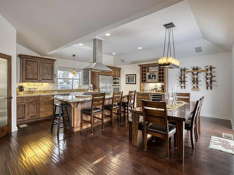 6566 Topaz Dr — Photo 8