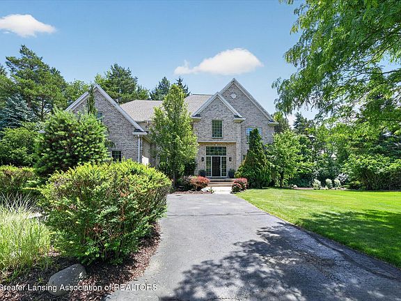 2nd image of 6384 Ridgepond Pl