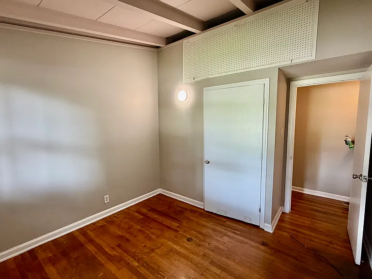 225 Londonderry Dr — Photo 8