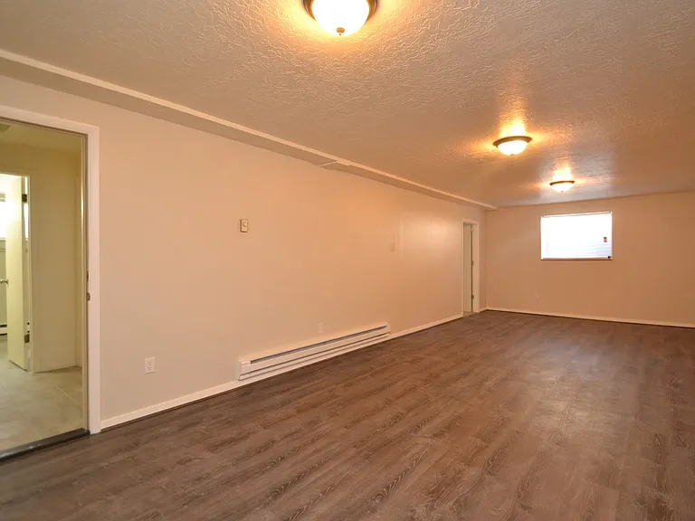 631 E 5900 S — Photo 22