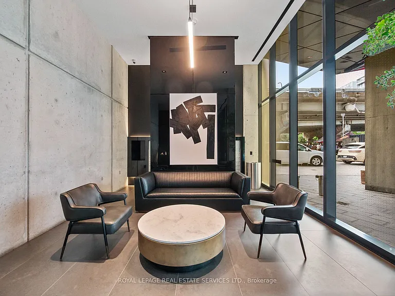 21 Lawren Harris Sq #904 — Photo 41