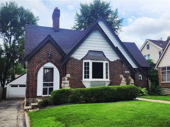 715 E Gregory Blvd, Kansas City, MO 64131