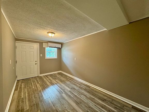 4th image of 412 W Atlantic St #3C
