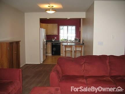3rd image of 4402 Governor Ln SE