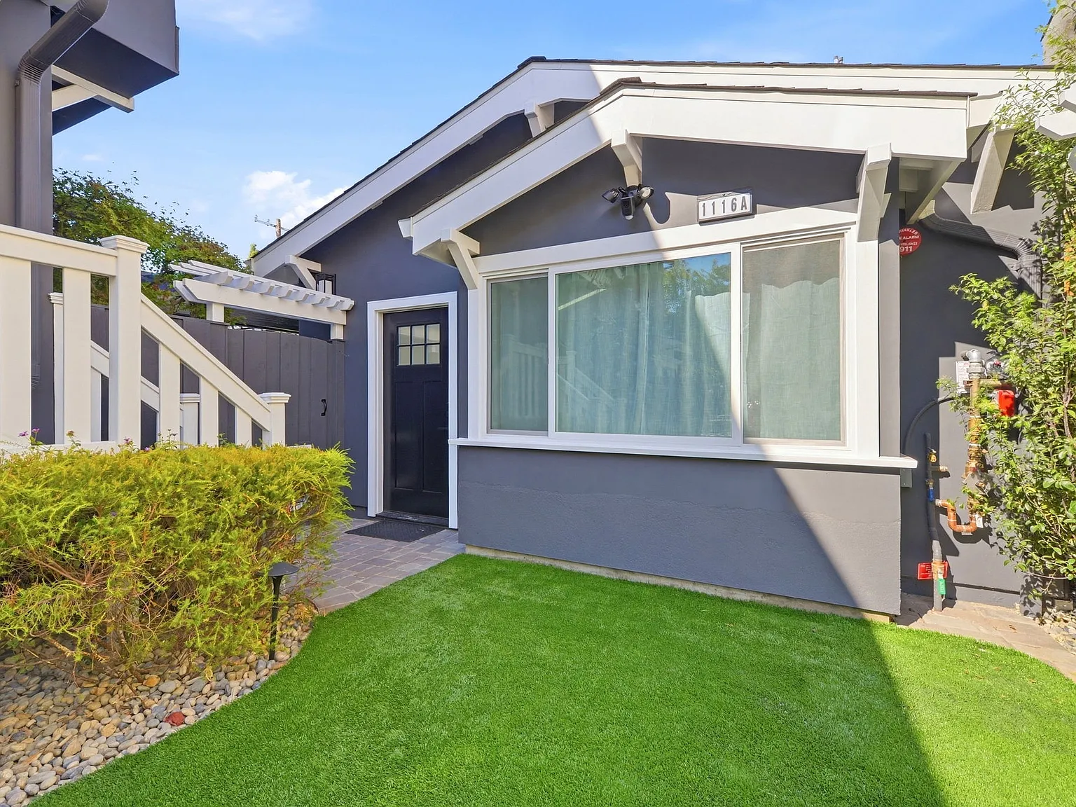1 bed, 845 sqft, $3,800 — Photo 4