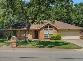 6805 Starnes Rd, North Richland Hills, TX 76182