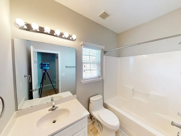8321 Suttonview Dr — Photo 32