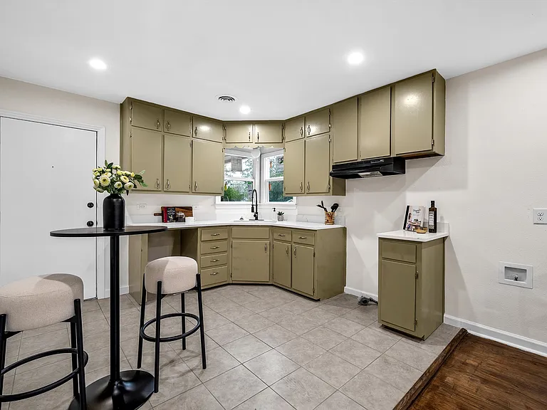 3621 Gorman Ave — Photo 9