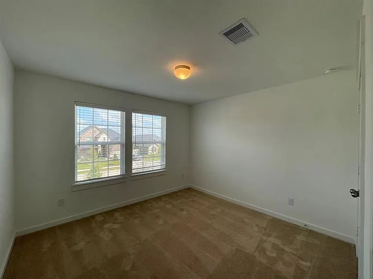 815 Summer Village Way — Photo 16
