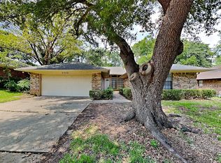 5703 Sagebrush Trl, Arlington, TX 76017