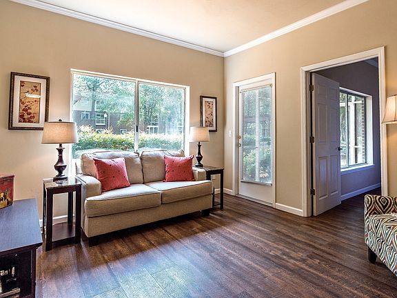 2nd image of 1703 Skylyn Dr #176