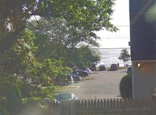 2 Sawyer Pl #1, Plymouth, MA 02360