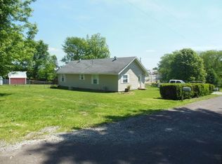 403 W 15th St, Mountain Grove, MO 65711