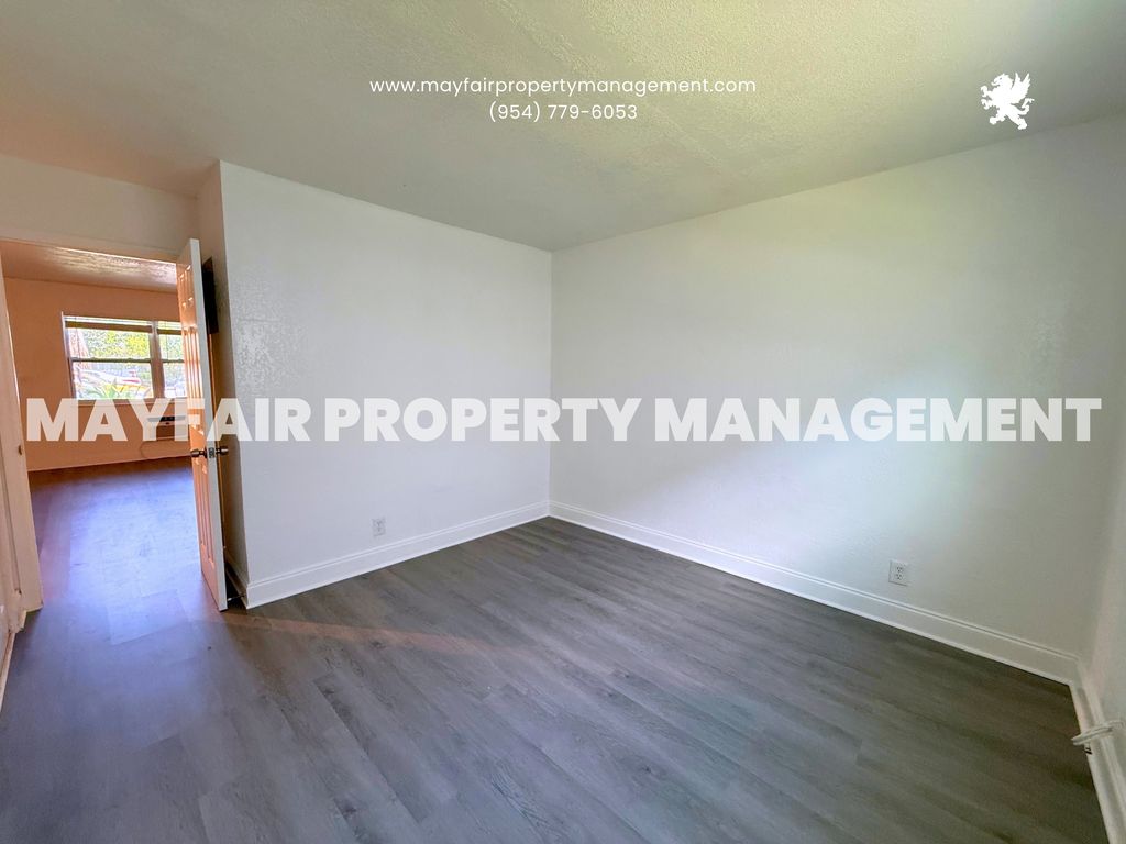 240 SW 8th St #9, photo 7