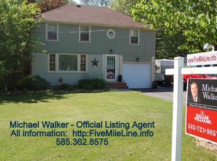 981 Five Mile Line Rd, Webster, NY 14580