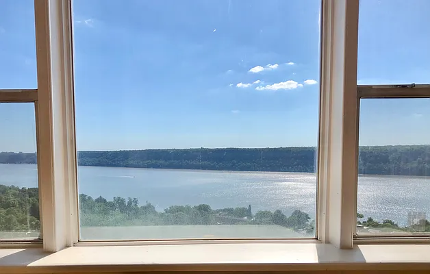 Rented by Keller Williams NYC | media 22