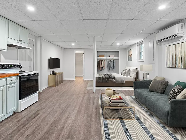 513 Foothill Dr — Photo 2