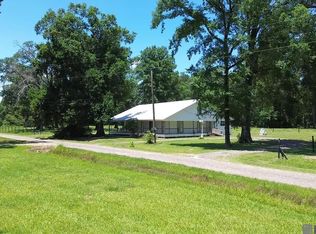 21465 La Glaise Ln, Livingston, LA 70754