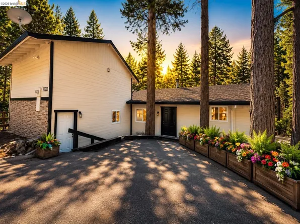 22921 Hawk Ln, Twain Harte, CA 95383