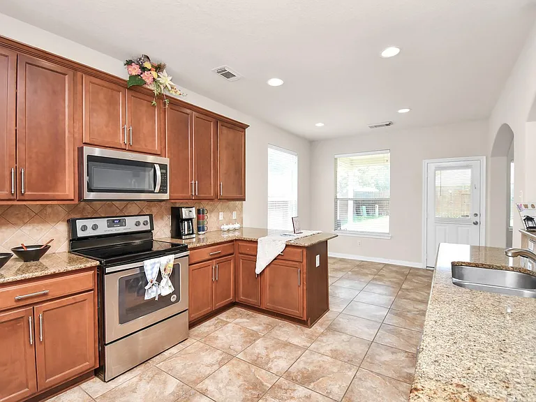 8627 Sweet Pasture Dr — Photo 5